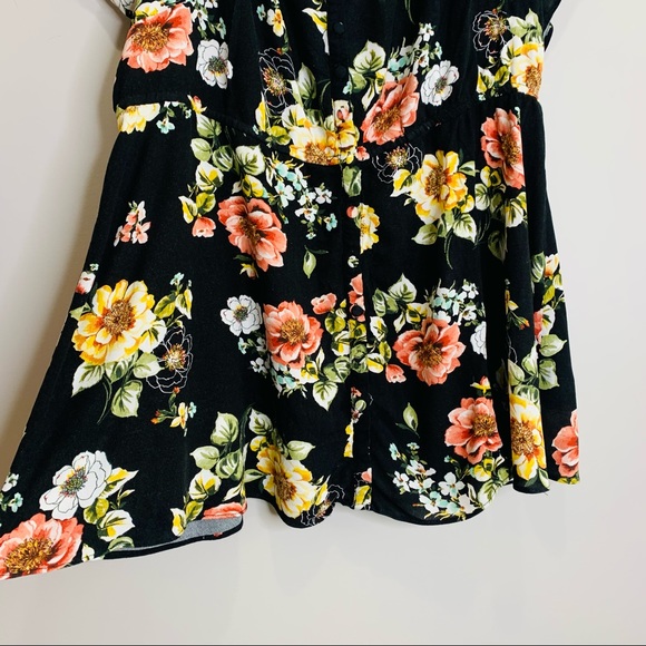 Torrid Floral Boho Button Up Flutter Sleeve Top Size 2 2X 18/20 - Picture 6 of 10